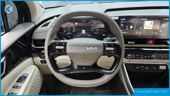 KIA CARNIVAL GASOLINE 7 SEATER X LINE