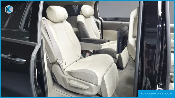 KIA CARNIVAL GASOLINE 7 SEATER X LINE