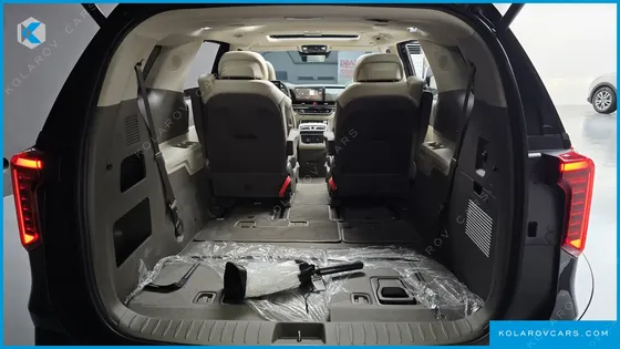 KIA CARNIVAL GASOLINE 7 SEATER X LINE