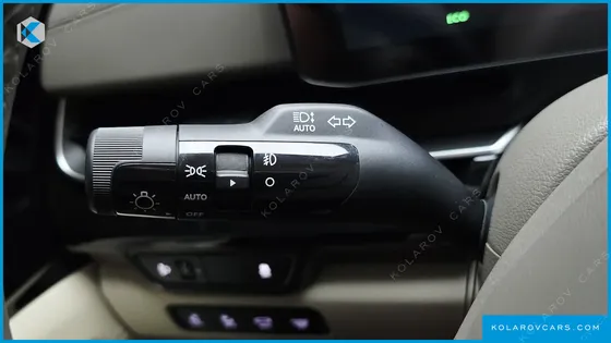 KIA CARNIVAL GASOLINE 7 SEATER X LINE