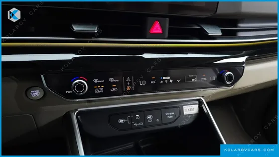 KIA CARNIVAL GASOLINE 7 SEATER X LINE