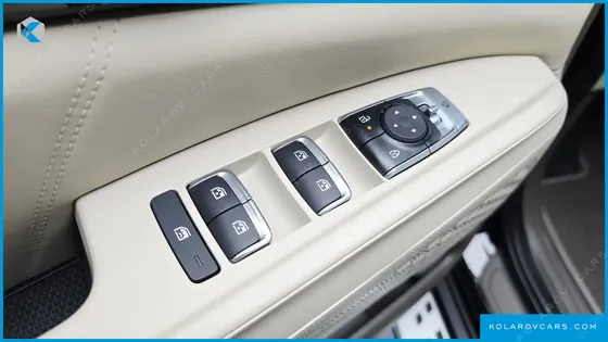 KIA CARNIVAL GASOLINE 7 SEATER X LINE