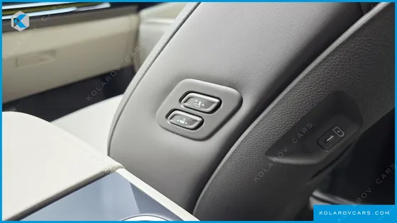 KIA CARNIVAL GASOLINE 7 SEATER X LINE