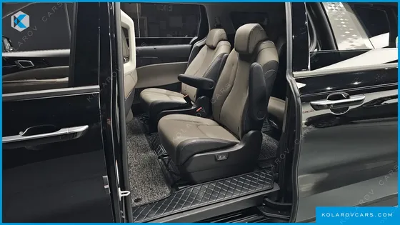 KIA CARNIVAL 9-SEATER GRAVITY