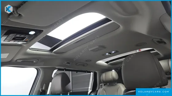 KIA CARNIVAL 7-SEATER SIGNATURE