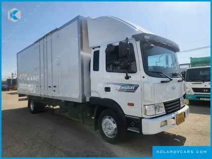 HYUNDAI MEGA TRUCK GOLD