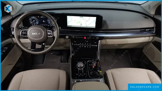 KIA CARNIVAL 7-SEATER HI-LIMOUSINE