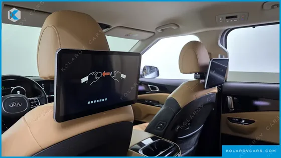 KIA CARNIVAL 9-SEATER SIGNATURE