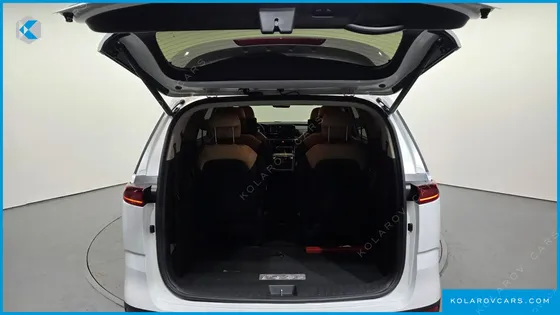 KIA CARNIVAL 9-SEATER SIGNATURE