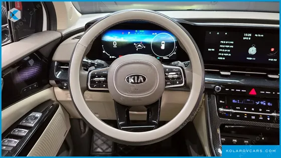 KIA CARNIVAL 7-SEATER HI-LIMOUSINE