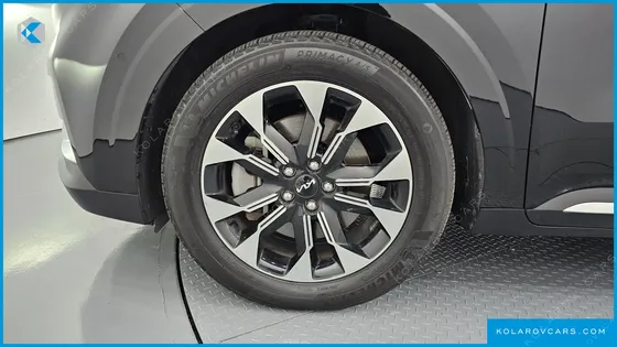 KIA CARNIVAL 7-SEATER SIGNATURE