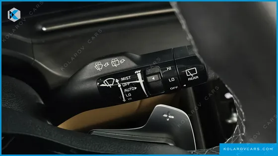 KIA CARNIVAL 7-SEATER SIGNATURE