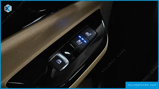 KIA CARNIVAL 7-SEATER SIGNATURE