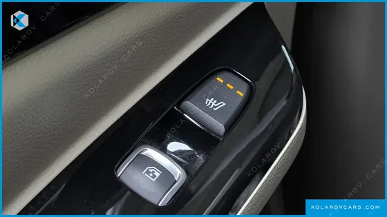 KIA CARNIVAL 9-SEATER NOBLESSE