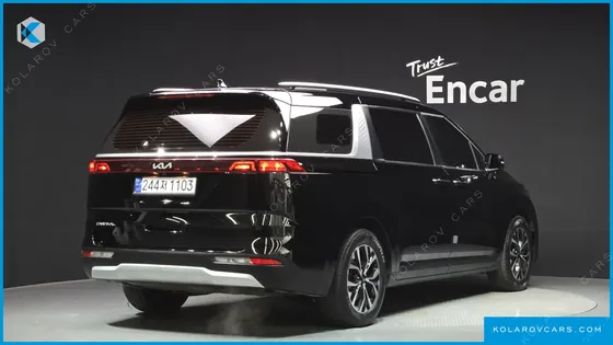 KIA CARNIVAL GASOLINE 9-SEATER PRESTIGE