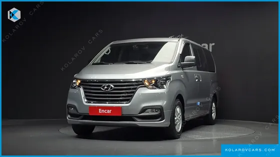 HYUNDAI STAREX VAN 5-SEATER