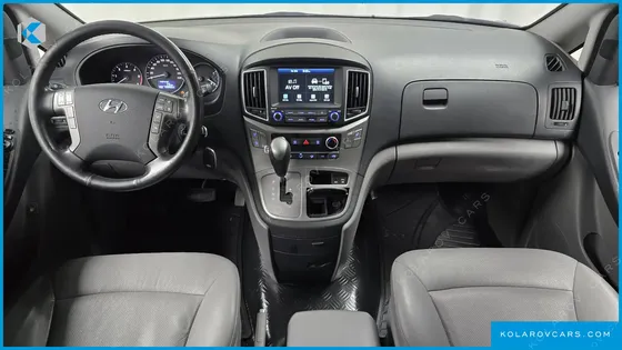 HYUNDAI STAREX VAN 5-SEATER