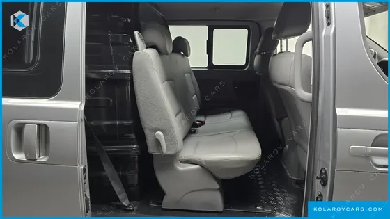 HYUNDAI STAREX VAN 5-SEATER