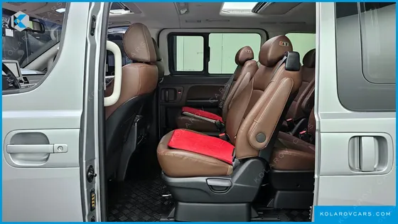HYUNDAI STAREX 4WD URBAN 9-SEATER