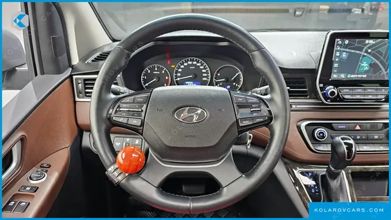 HYUNDAI STAREX 4WD URBAN 9-SEATER