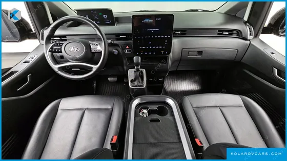 HYUNDAI STARIA L3.5 CARGO 5-SEATER