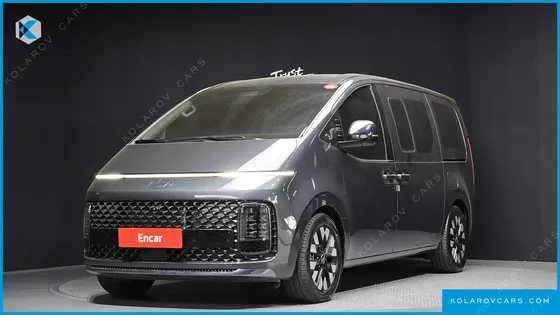 HYUNDAI STARIA 4WD LOUNGE 9-SEATER