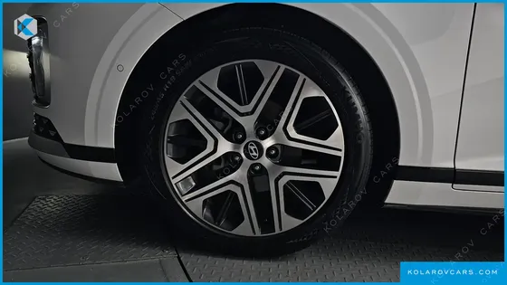 HYUNDAI GRANDEUR PREMIUM