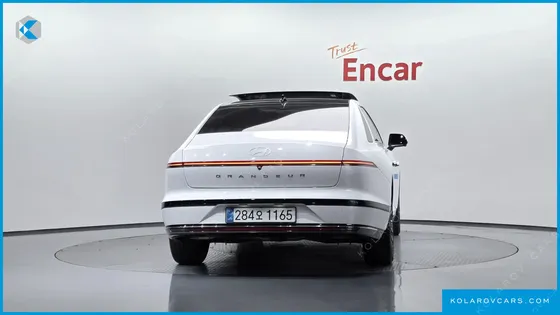 HYUNDAI GRANDEUR CALLIGRAPHY