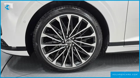 HYUNDAI GRANDEUR CALLIGRAPHY