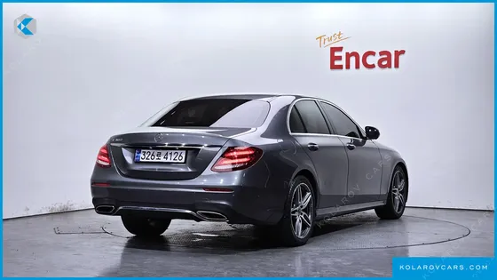 MERCEDES E-CLASS E300 AMG LINE