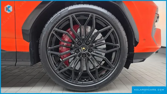 LAMBORGHINI URUS 4.0 V8 SE