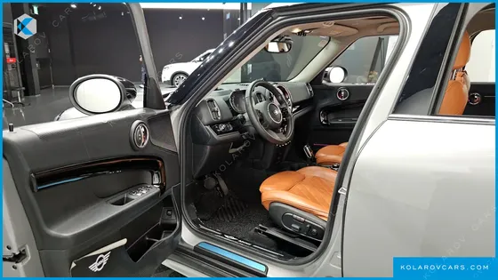 MINI COUNTRYMAN CLASSIC PLUS LAUNCH PACK