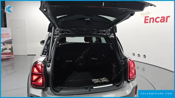 MINI COUNTRYMAN CLASSIC PLUS LAUNCH PACK
