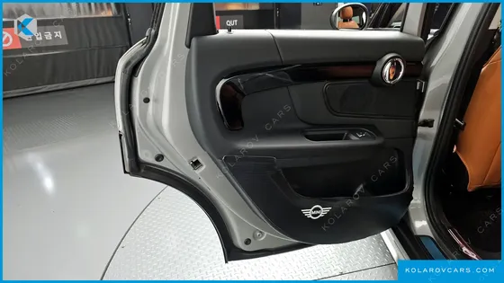 MINI COUNTRYMAN CLASSIC PLUS LAUNCH PACK