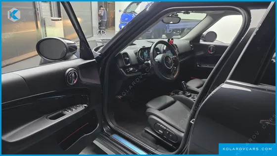 MINI COUNTRYMAN CLASSIC PLUS LAUNCH PACK