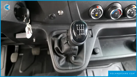 RENAULT KOREA MASTER 2.3 15-SEATER