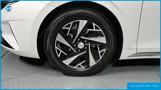 HYUNDAI GRANDEUR LE BLANC