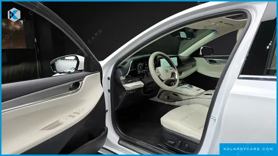 HYUNDAI GRANDEUR LE BLANC