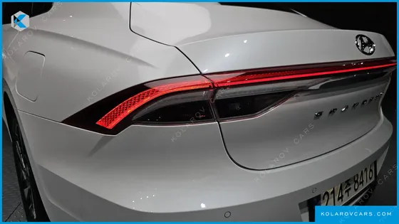 HYUNDAI GRANDEUR LE BLANC