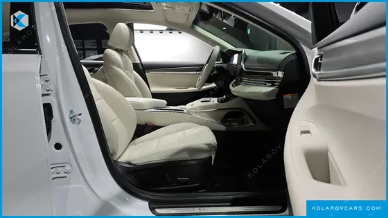 HYUNDAI GRANDEUR LE BLANC
