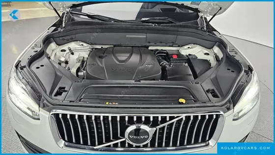 VOLVO XC90 D5 MOMENTUM