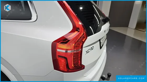 VOLVO XC90 D5 MOMENTUM