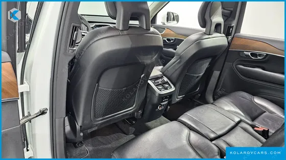 VOLVO XC90 D5 MOMENTUM