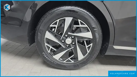 HYUNDAI GRANDEUR PREMIUM