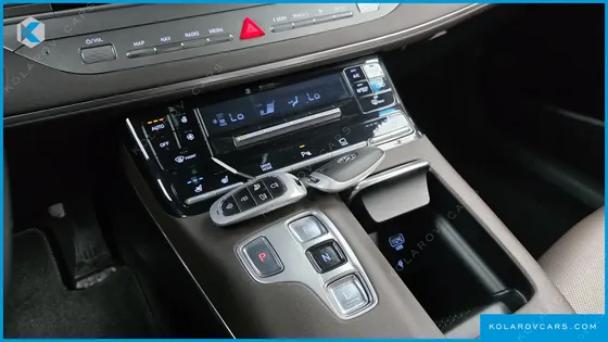 HYUNDAI GRANDEUR PREMIUM