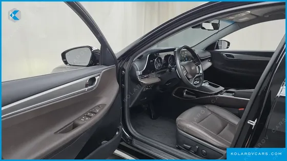 HYUNDAI GRANDEUR PREMIUM