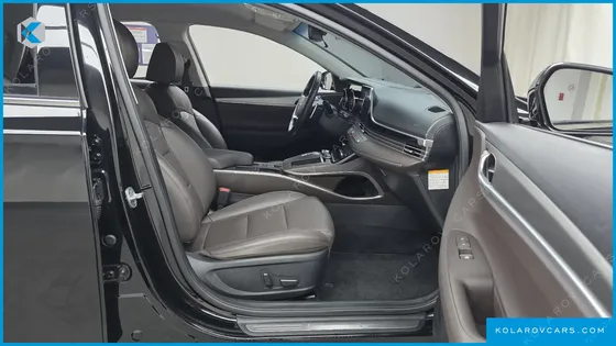 HYUNDAI GRANDEUR PREMIUM