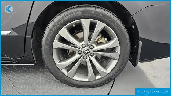 TOYOTA SIENNA 2.5 HYBRID 2WD