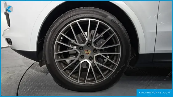 PORSCHE CAYENNE 3.0 PLATINUM EDITION