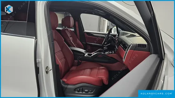 PORSCHE CAYENNE 3.0 PLATINUM EDITION